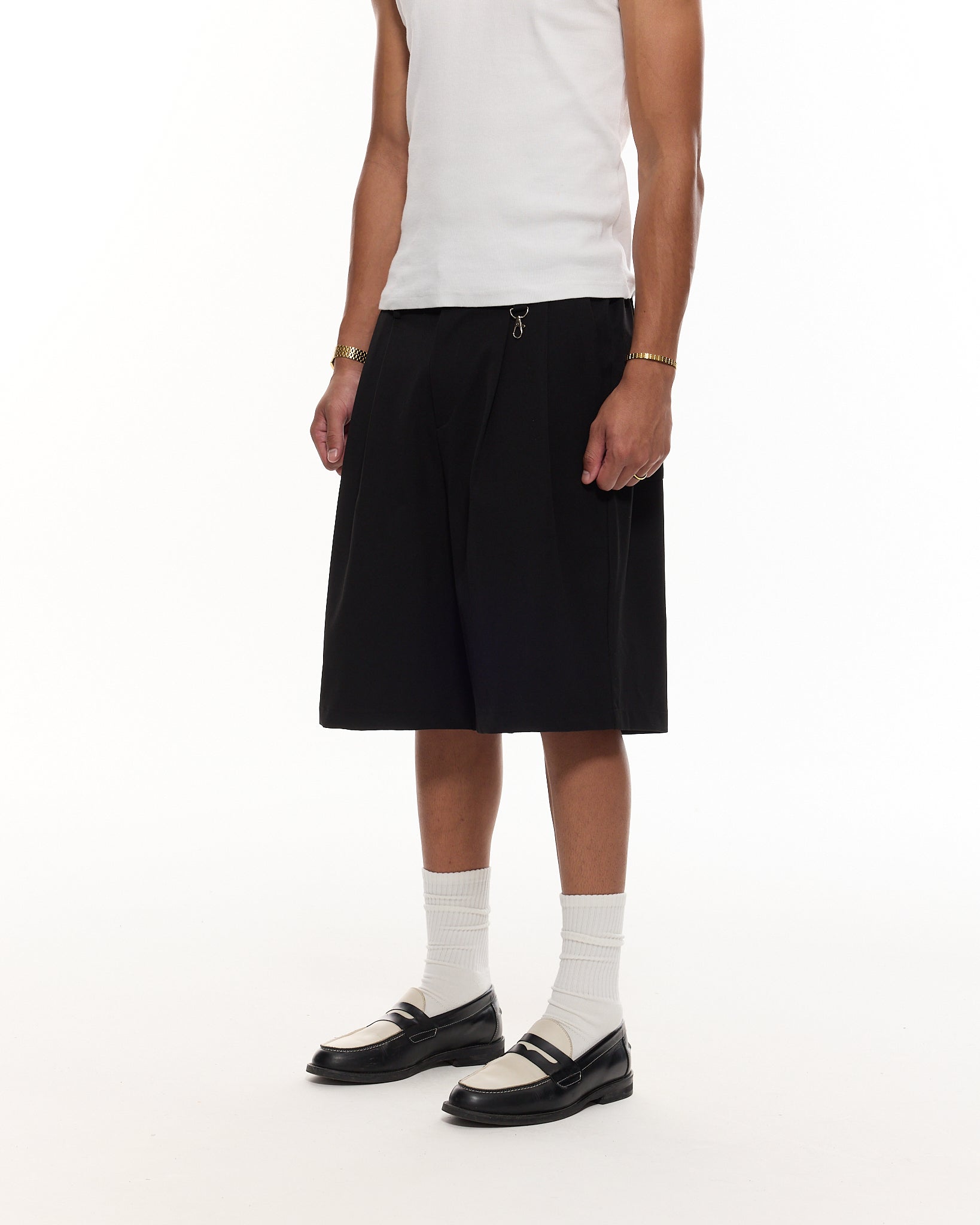 Plissierte Shorts – Schwarz