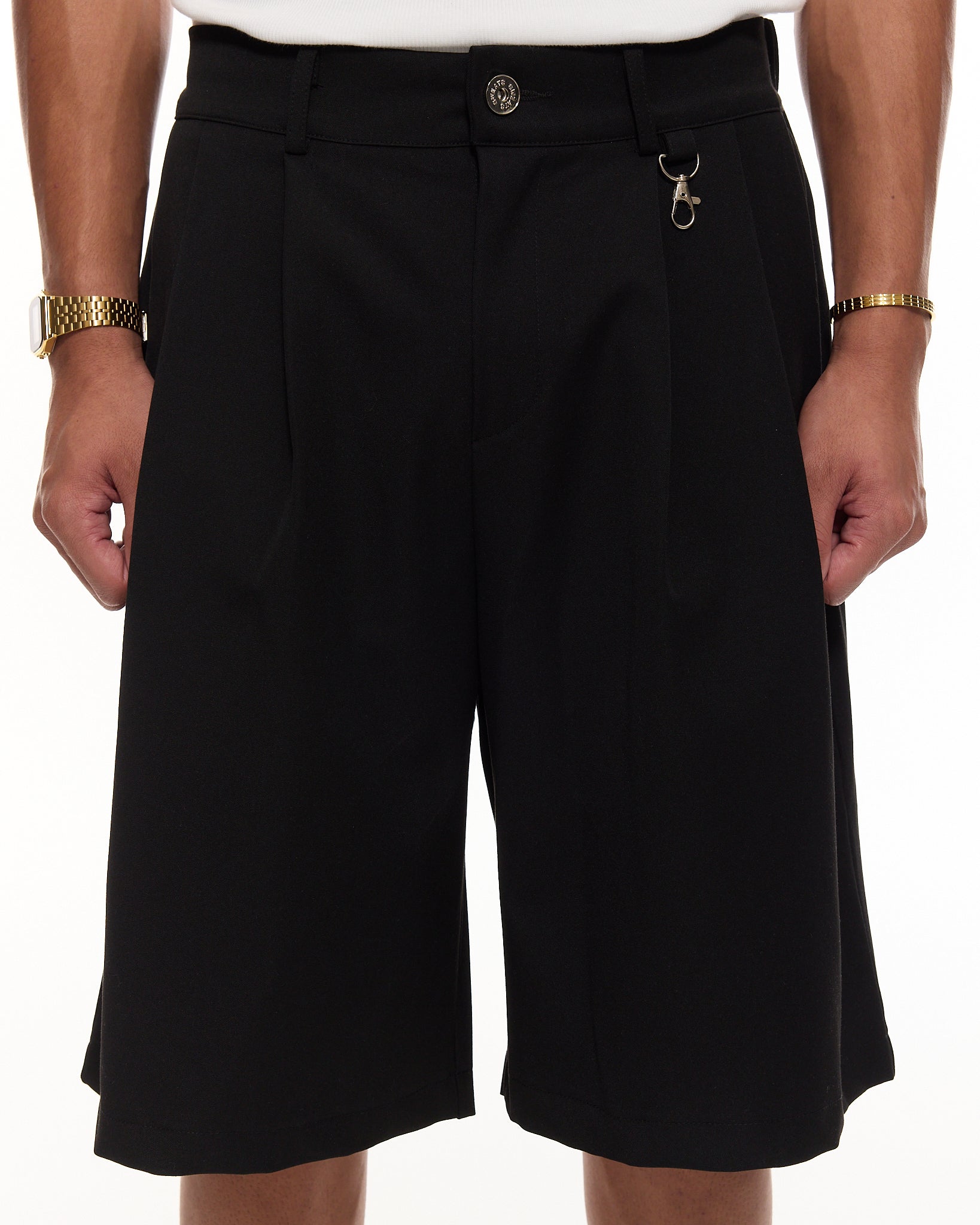 Plissierte Shorts – Schwarz